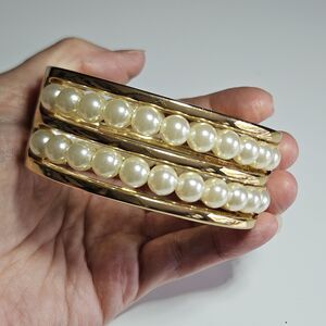 Gold Tone Cream Faux Pearl Double Layer Hinged Bangle Bracelet Approx 7.5"